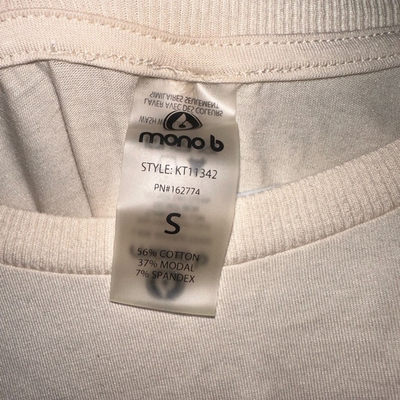 Capped Sleeve Crop Top - Picture 4 of 5